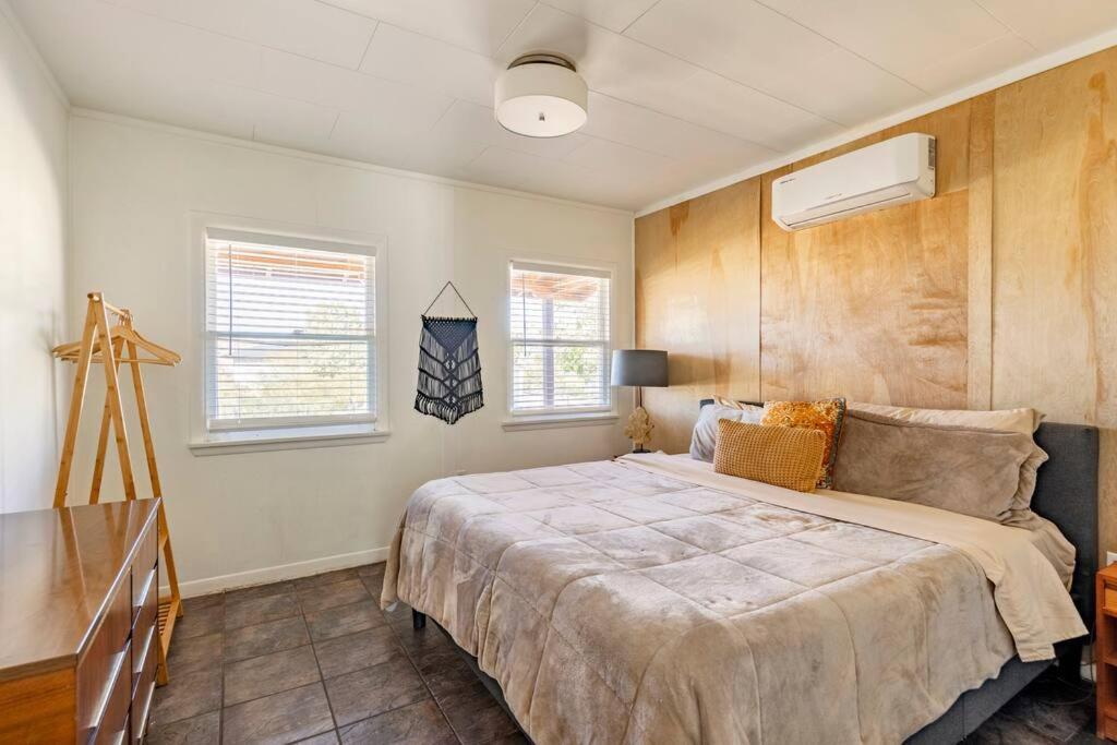 Jt'S Star Catcher Cabin - Hot Tub Yucca Valley Luaran gambar